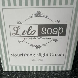 Lola White Moisturizing Night Cream Skincare
